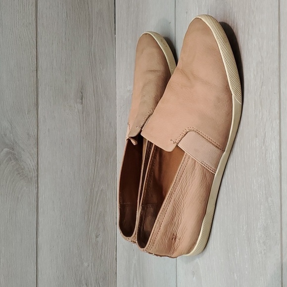 Frye Womens Lisa Leather Loafer Slip on flats shoes sz 9M - Picture 1 of 12